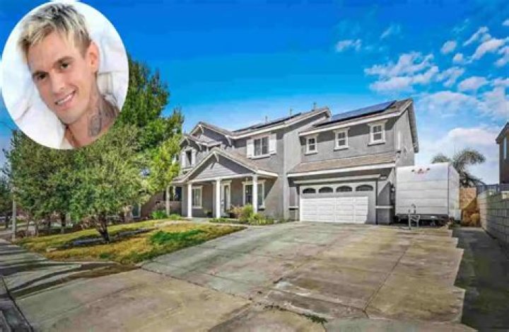 A Glimpse into Aaron Boone's Residence and Life