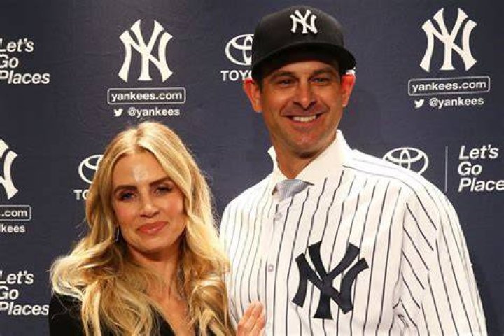 Aaron Boone’s Wife Laura Cover: A Deep Dive into Their Life