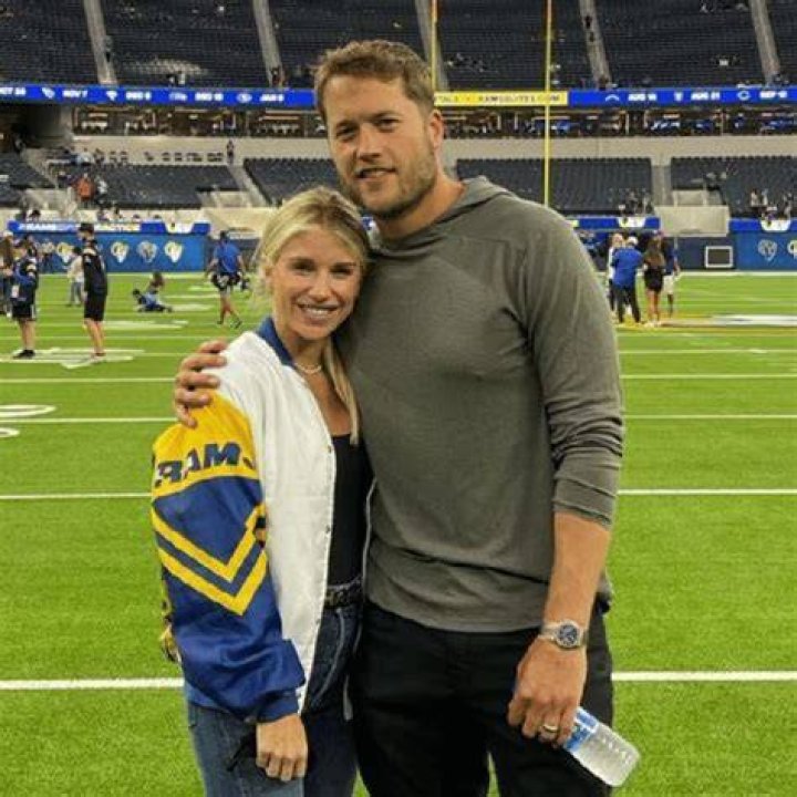 Alex Smith and Wife: A Comprehensive Look into Their Lives, Love, and Legacy