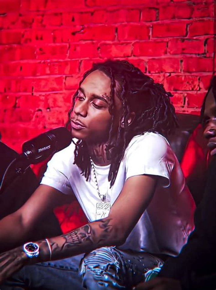 Bloodhound Lil: The Rising Star in the Music Industry
