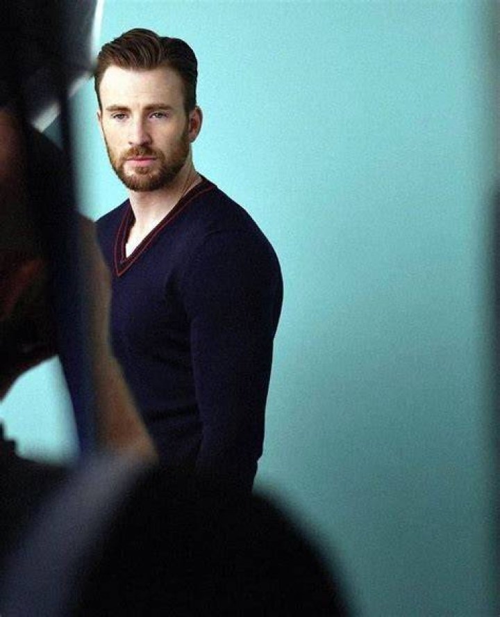 Chris Evans Instagram Story: A Glimpse into the Life of the Marvel Star