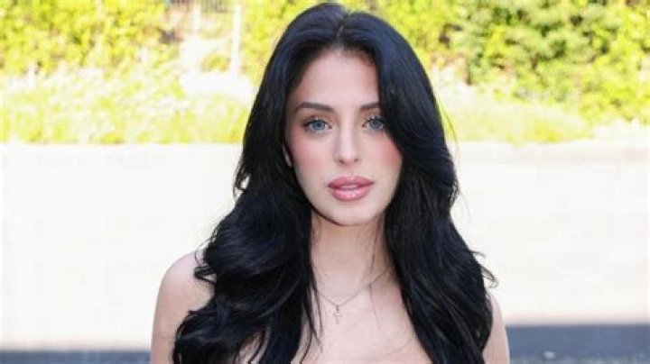 Discovering the Allure of Camilla Araujo: The Only Fans Phenomenon