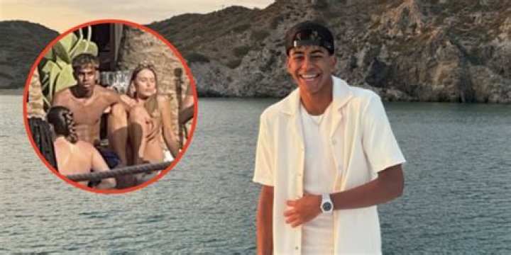 Exploring the Controversy Surrounding Alex Padilla Naked: A Deep Dive
