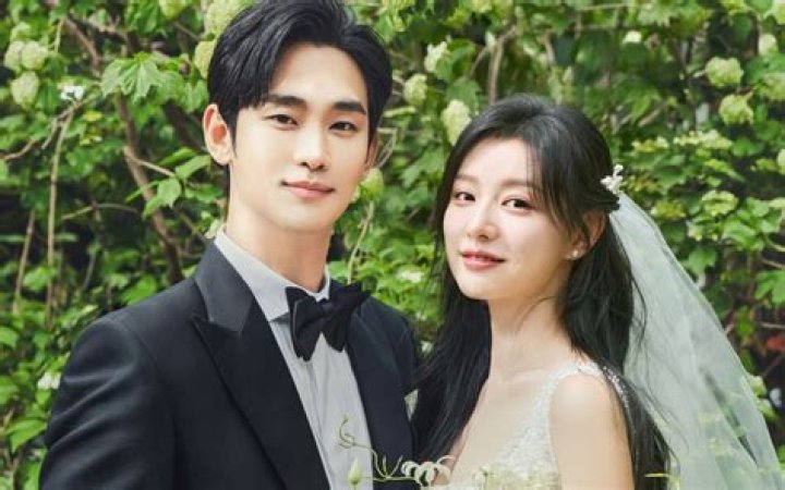 Exploring the Fascination with Kim Soo Hyun's Couple 2024