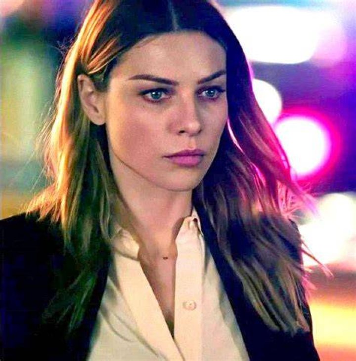 Exploring the Intriguing Dynamics of Lauren German's Relationships