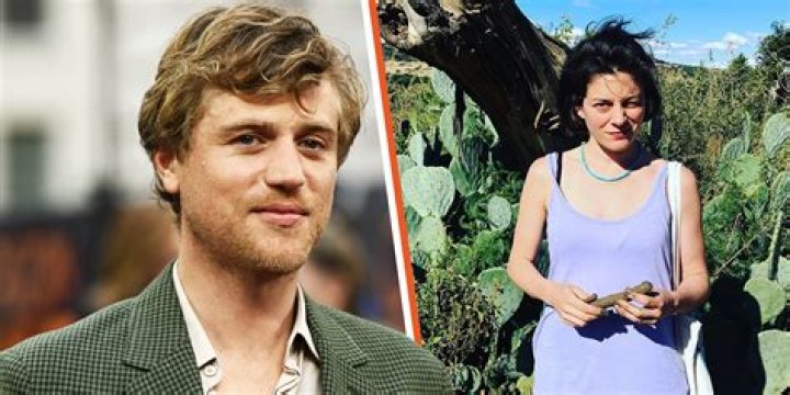 Johnny Flynn's Wife: Beatrice Minns - A Complete Guide