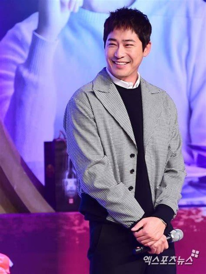 Kang Ji Hwan: The Latest Updates on the Charismatic Star
