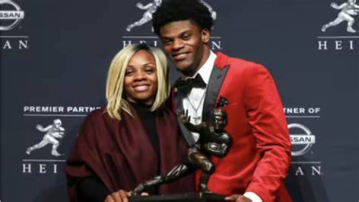 Lamar Jackson's Girlfriend: Love Beyond the Field
