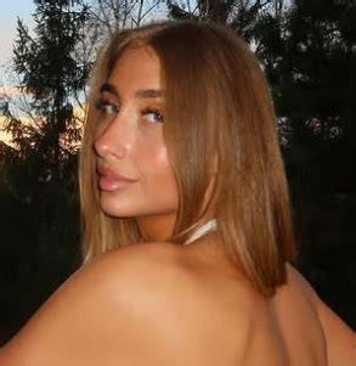 Lily Phillips: The Rise and Controversy of a Social Media Sensation