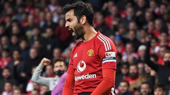 Manchester United Triumphs Over Leicester City: Bruno Fernandes Shines in 3-0 Victory