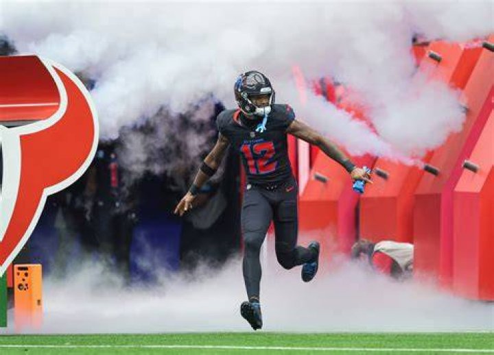 Nico Collins Height: Discovering the Dimensions of a Rising Star