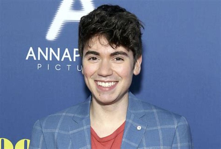 Noah Galvin is Trans: A Journey of Authenticity and Self-Discovery