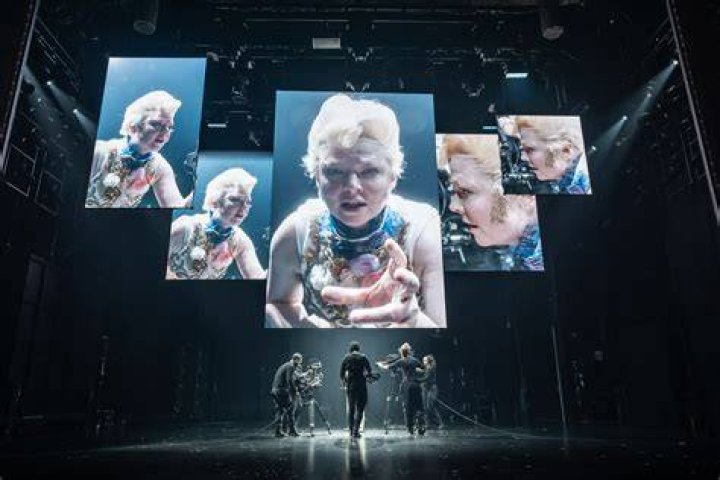 Sarah Snook's Interpretation of "The Picture of Dorian Gray": A Deep Dive