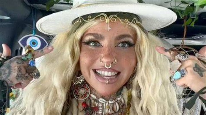 Shanin Blake: The Rise of an OnlyFans Sensation on Reddit