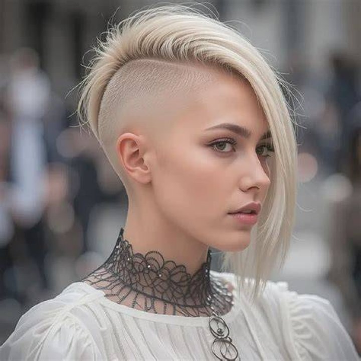 Stylish Short Hairstyles with One Side Shaved: The Ultimate Guide