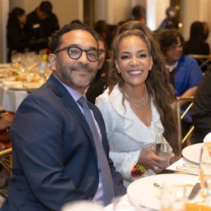 Understanding the Picture of Sunny Hostin's Husband: A Comprehensive Insight