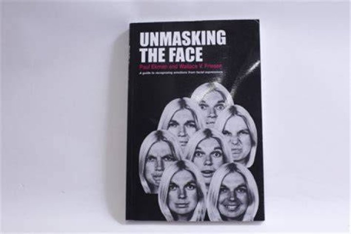 Unmasking the Phenomenon of InfluebcersGoneWild