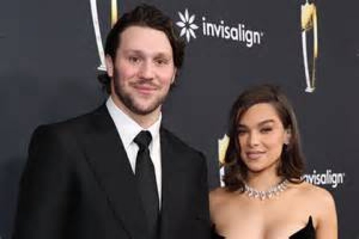 Unraveling the Mystery: Does Hailee Steinfeld Have a Boyfriend?