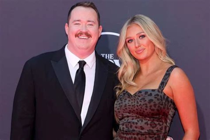 Unveiling Shane Gillis' Girlfriend: The Woman Behind the Comedic Genius