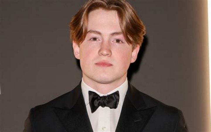 Unveiling the Height of Kit Connor: The Rising Star