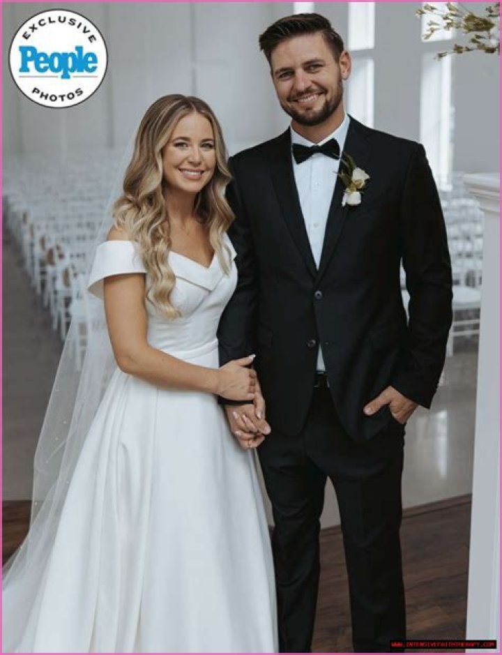 Unveiling the Mystery: Is Becky Anderson Married?