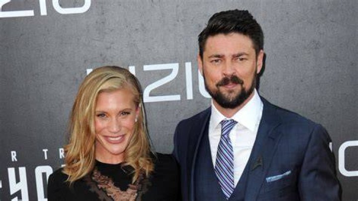 Who Is Karl Urban Dating? A Deep Dive into the Actor's Love Life